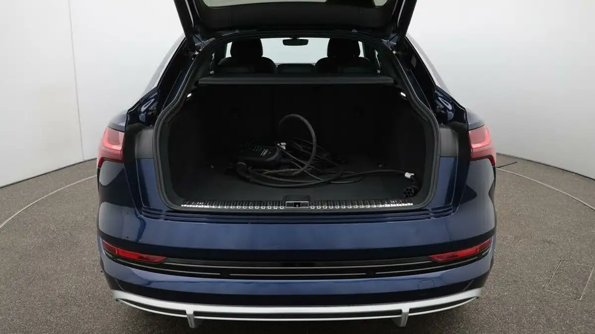 2021-audi-e-tron-55e-s-line-sportback-big-17
