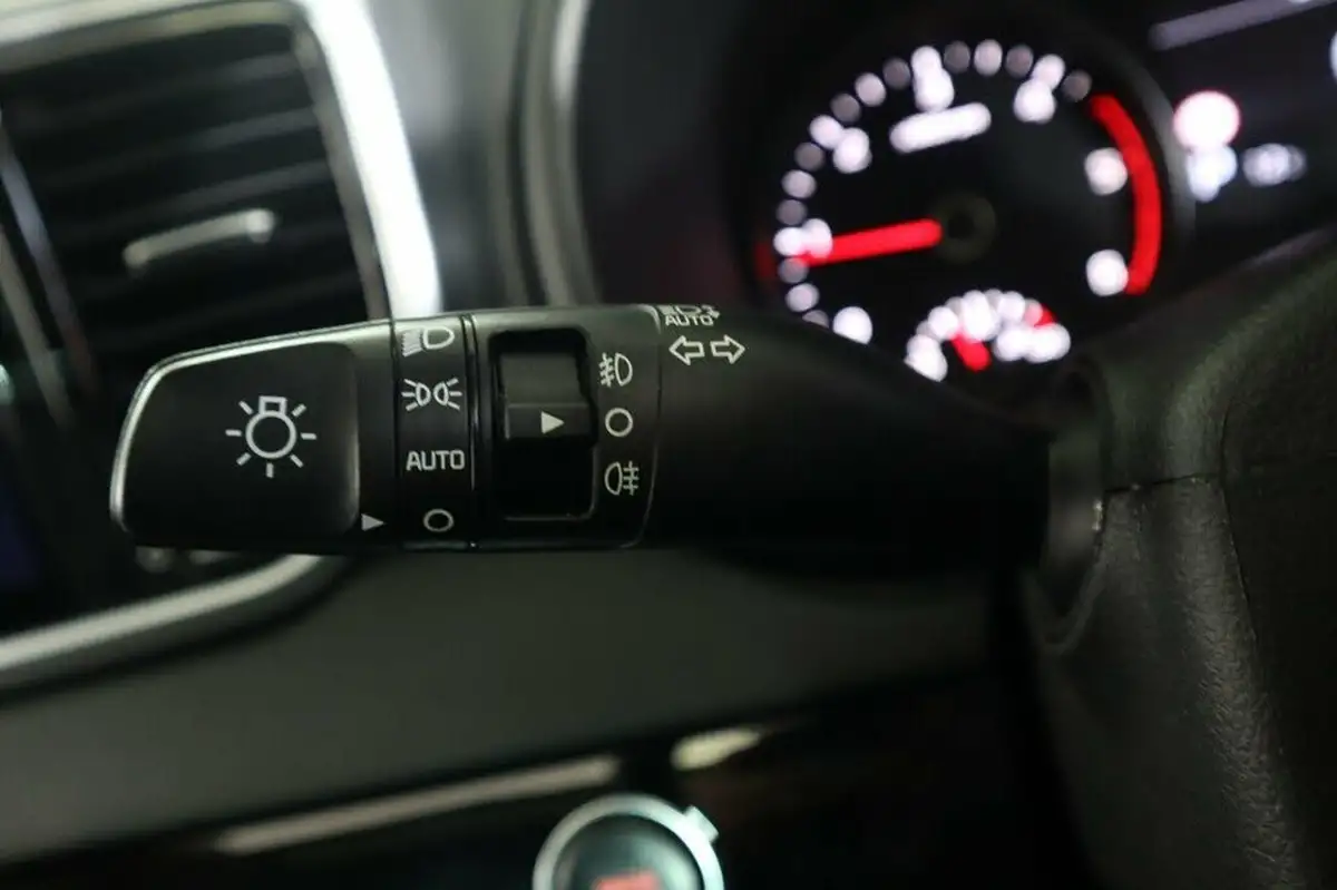 2020-kia-sportage-16crdi-3-dct-big-17