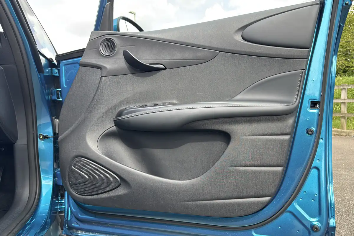 2024-byd-dolphin-e-design-big-21