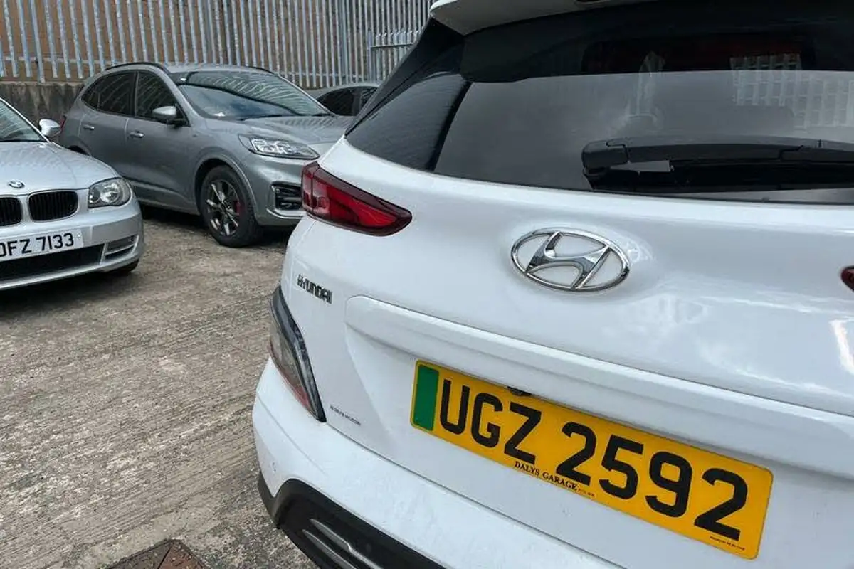 2021-hyundai-kona-e-ultimate-big-39