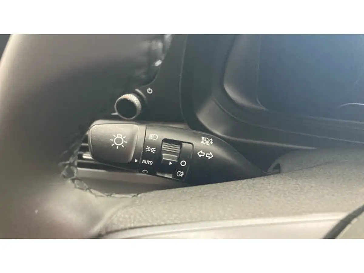 2025-hyundai-i20-10-t-gdi-advance-big-26