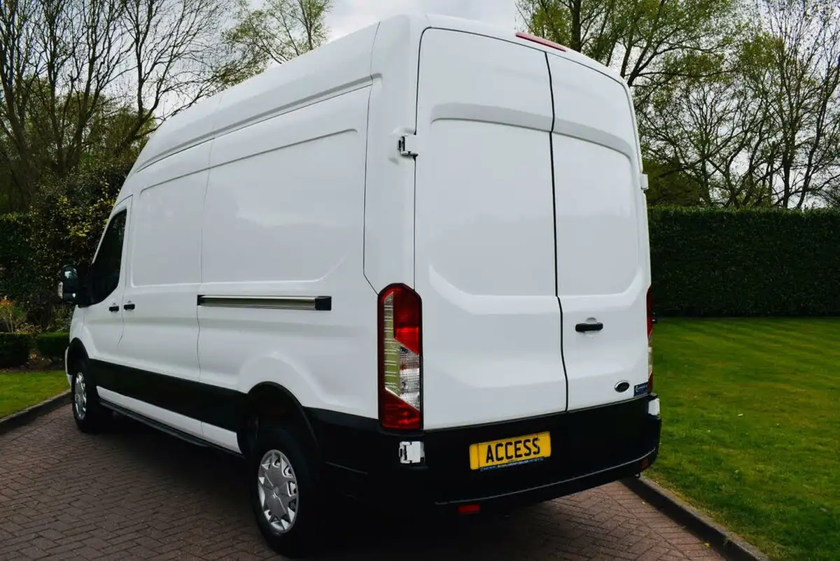 2022-ford-transit-20tdci-350-l2h2-leader-hybrid-130pseu6dt-rwd-panel-van-big-3