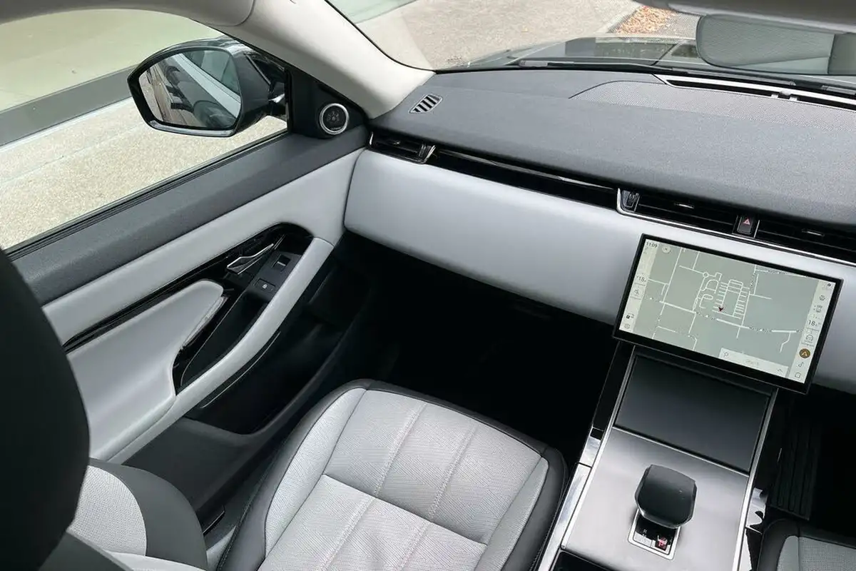 2024-land-rover-range-rover-evoque-15-p270e-dynamic-hse-big-37