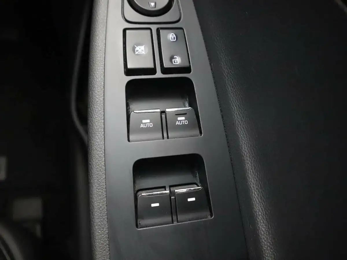 2020-hyundai-tucson-16crdi-premium-115ps-big-25