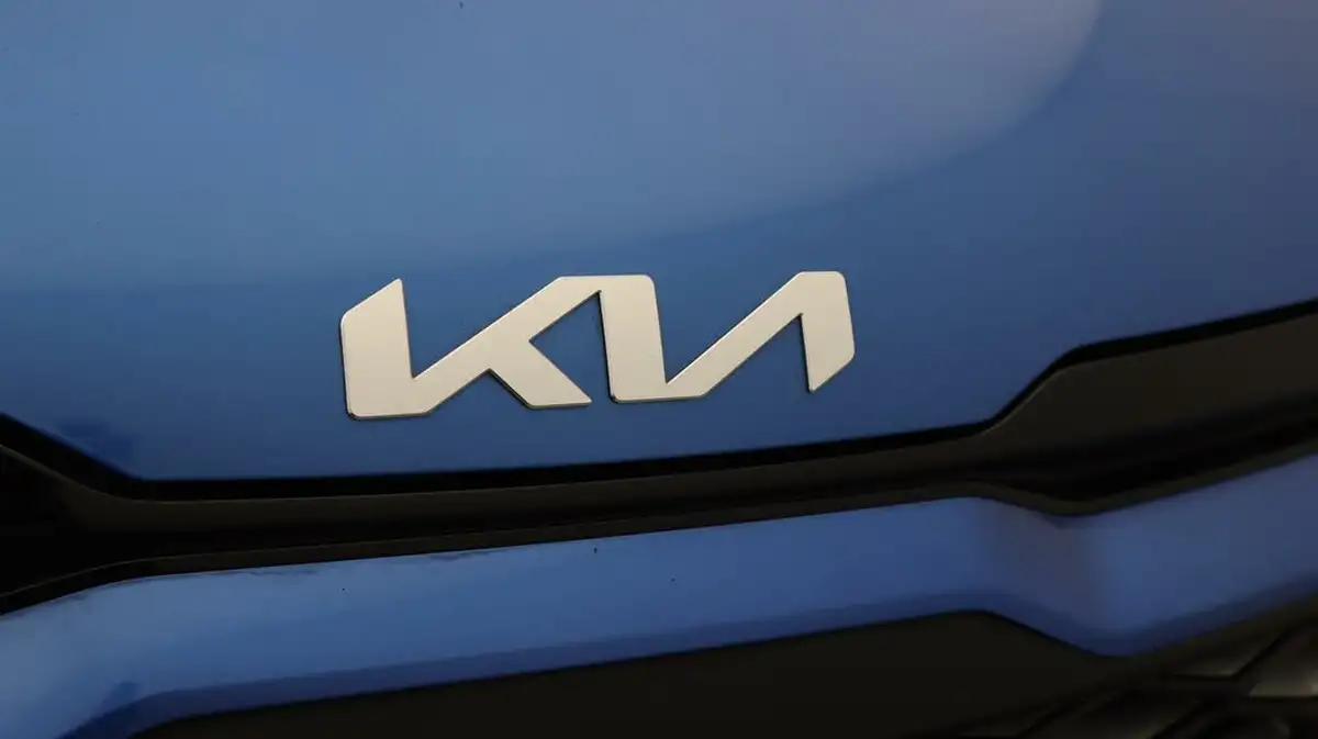 2023-kia-sportage-16-t-gdi-gt-line-261bhp-awd-phev-auto-big-23