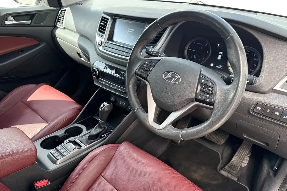 2017-hyundai-tucson-17crdi-blue-drive-premium-se-big-12