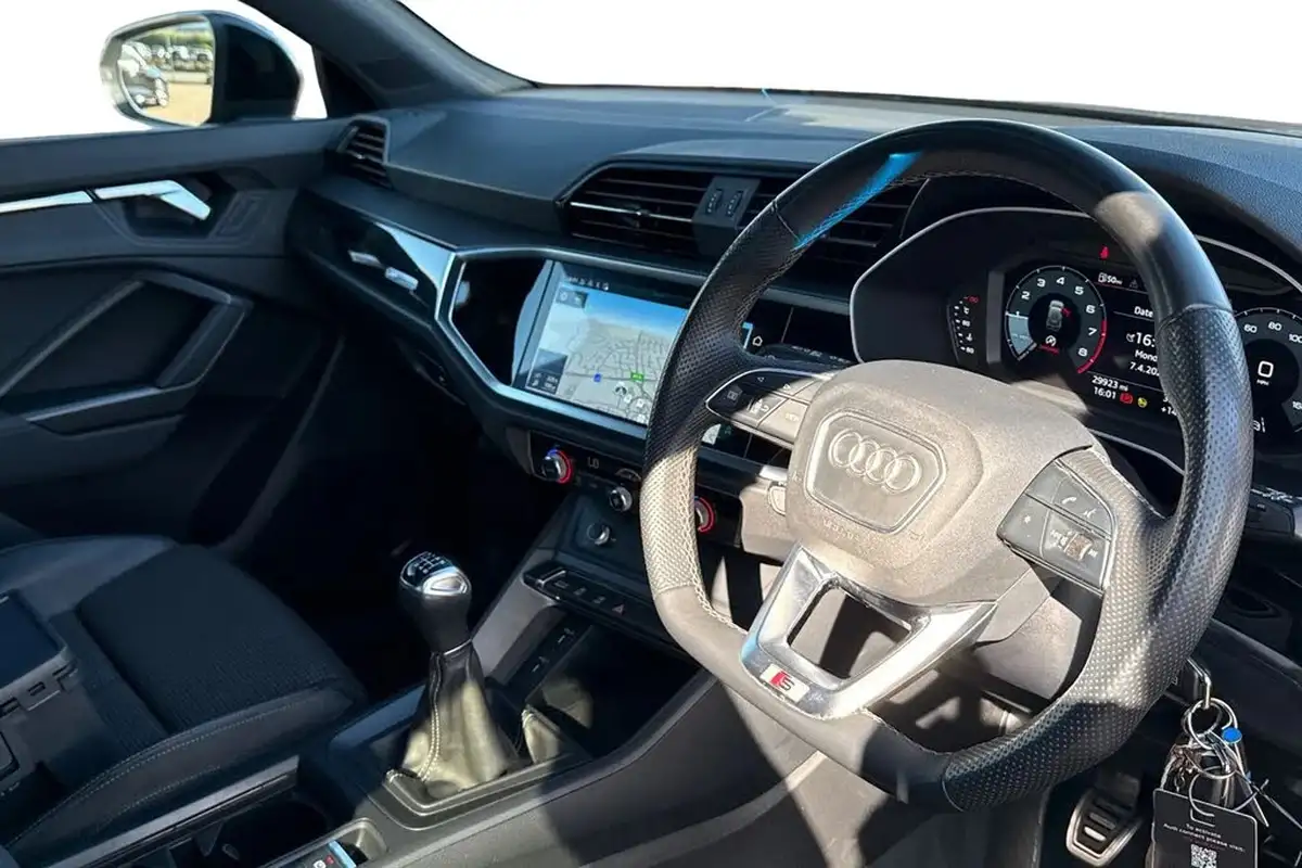2022-audi-q3-15-35-tfsi-black-edition-codcomfort-sound-pack-sportback-big-13