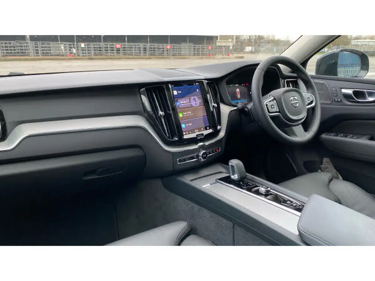 2024-volvo-xc60-20-b5-plus-big-3