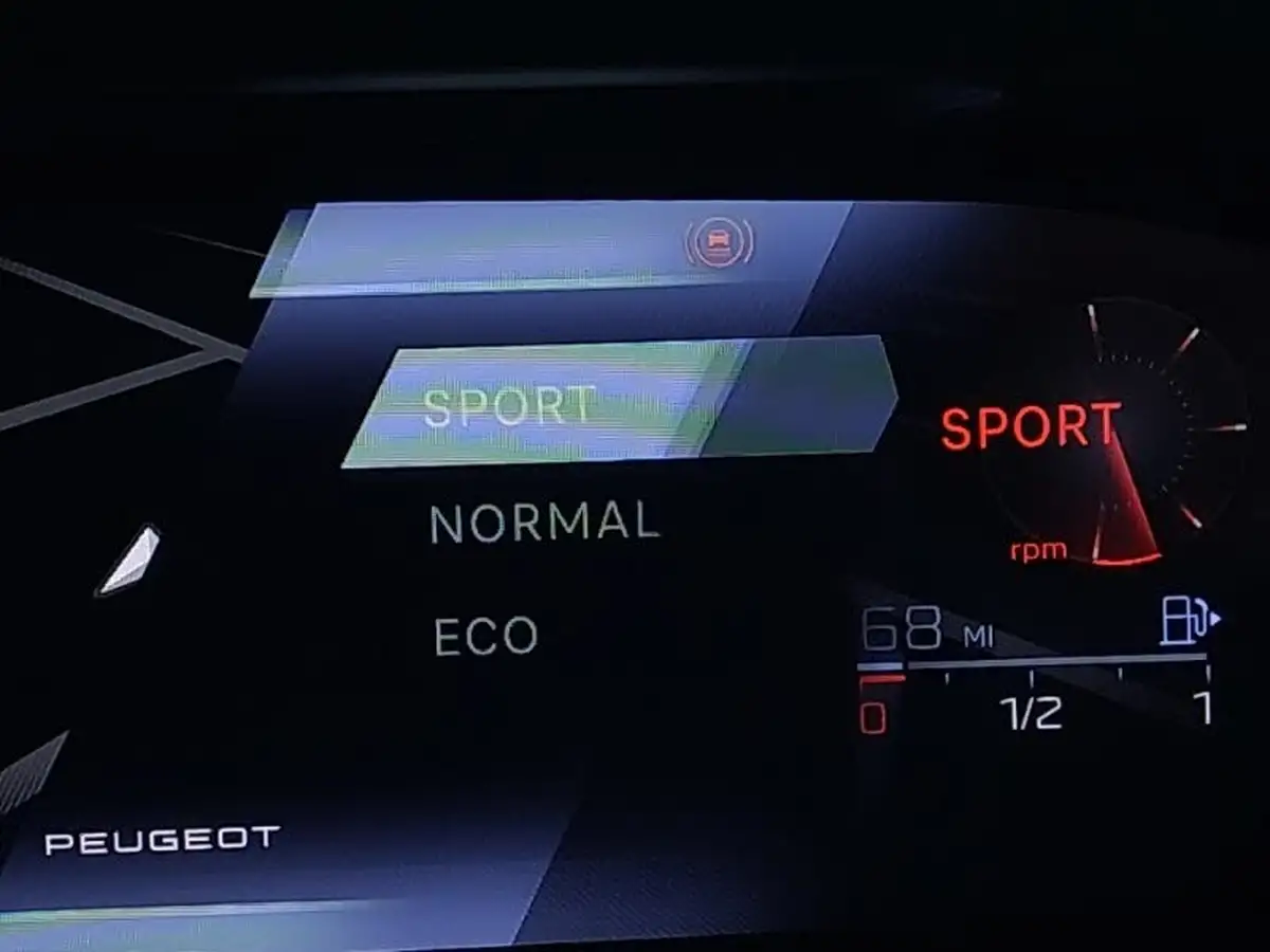 2024-peugeot-308-15-bluehdi-gt-big-15