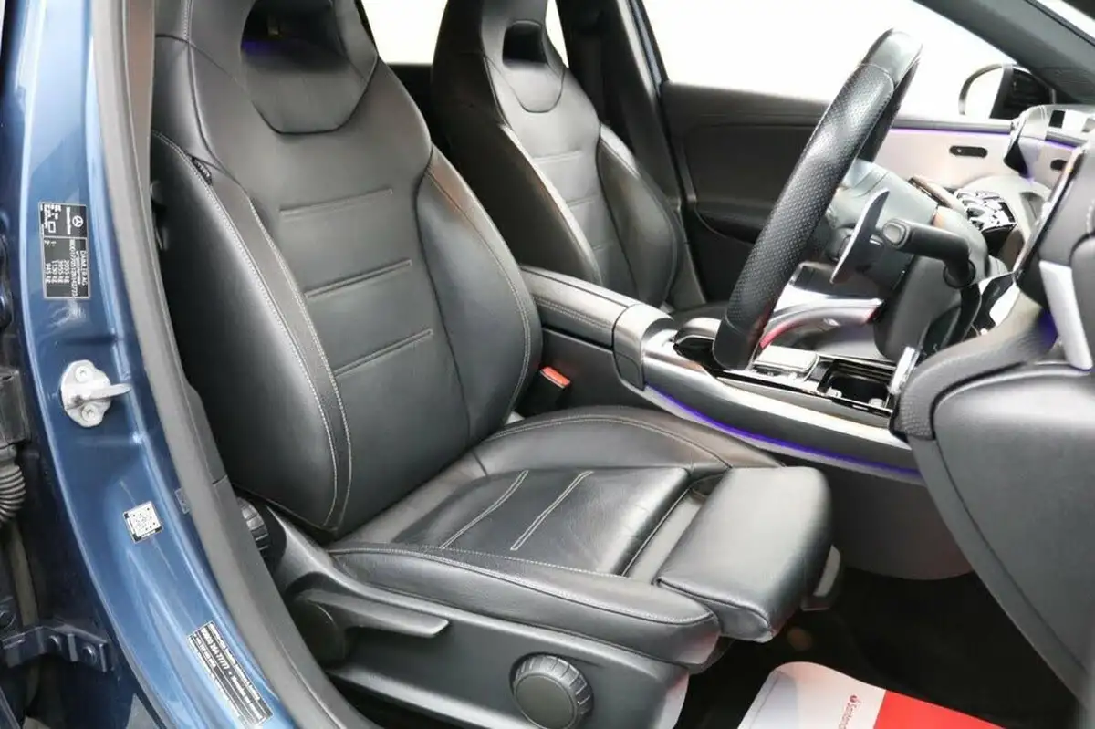2019-mercedes-benz-a-class-20-a35-amg-premium-hatchback-5d-big-25