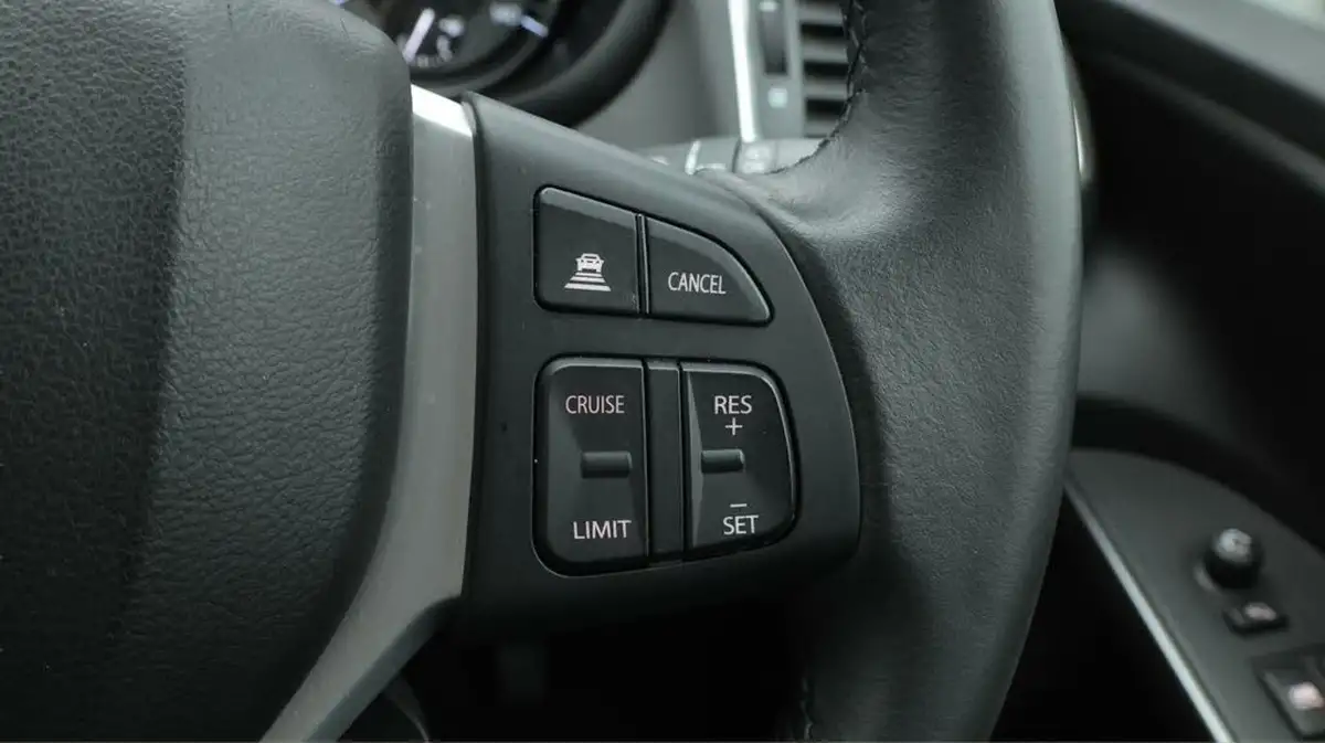 2023-suzuki-s-cross-14-boosterjet-motion-big-26