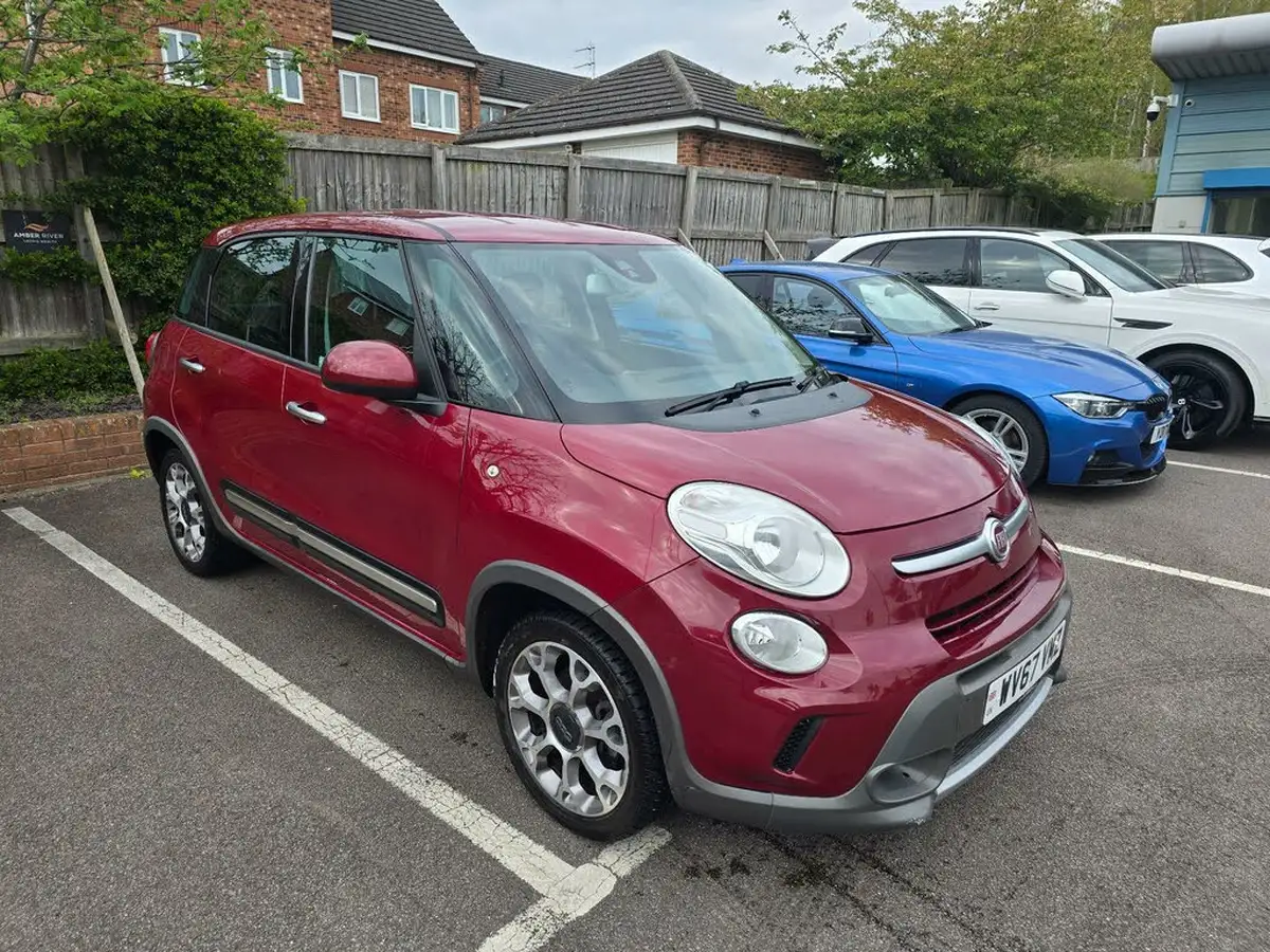 2017-fiat-500l-13-multijet-trekking-dualogic-big-0