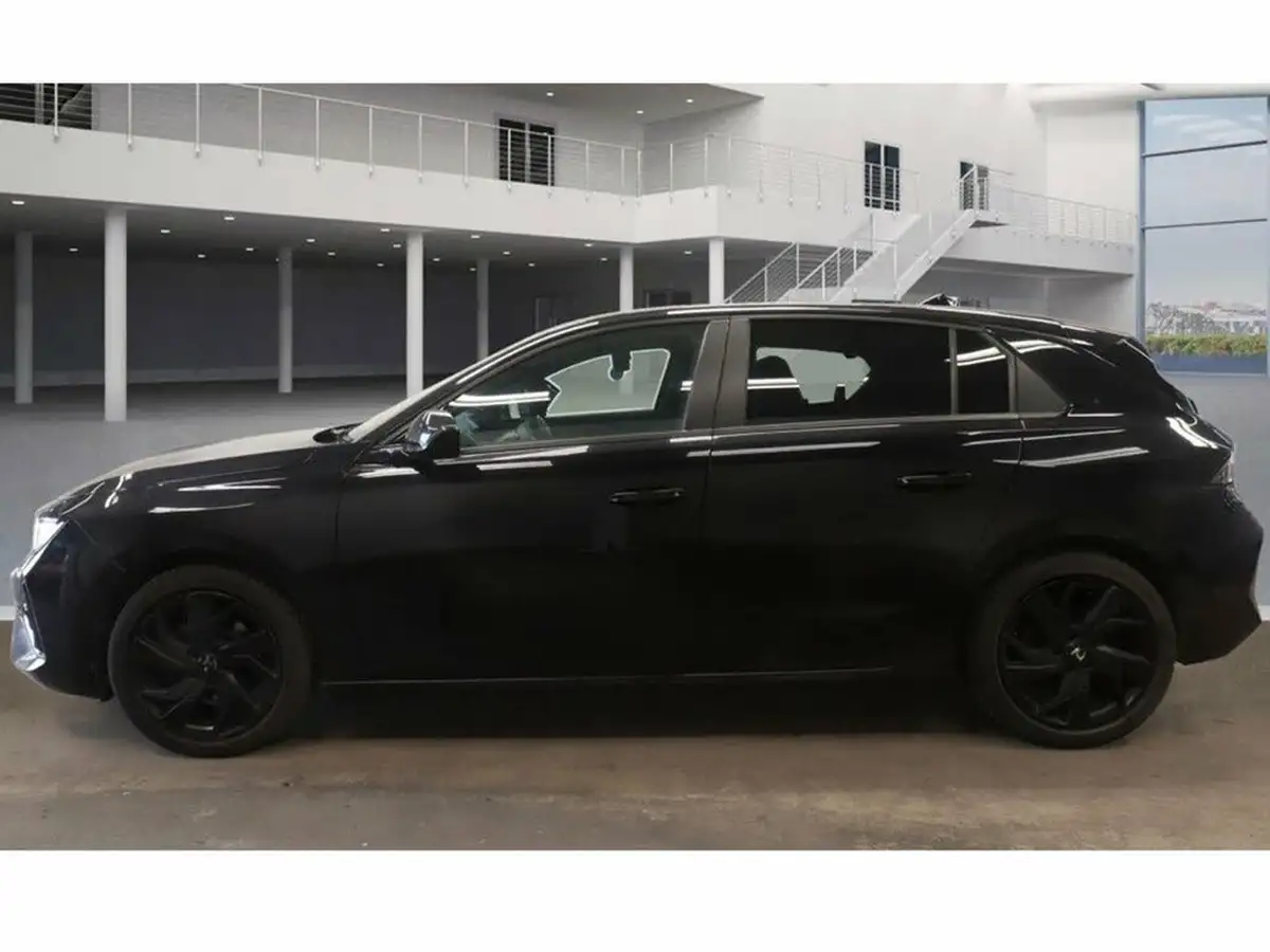 2024-vauxhall-astra-12-turbo-gs-130ps-hatchback-auto-big-2