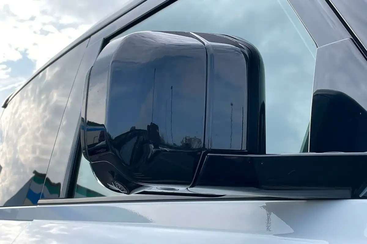 2022-land-rover-90-defender-30-d250-hse-big-58