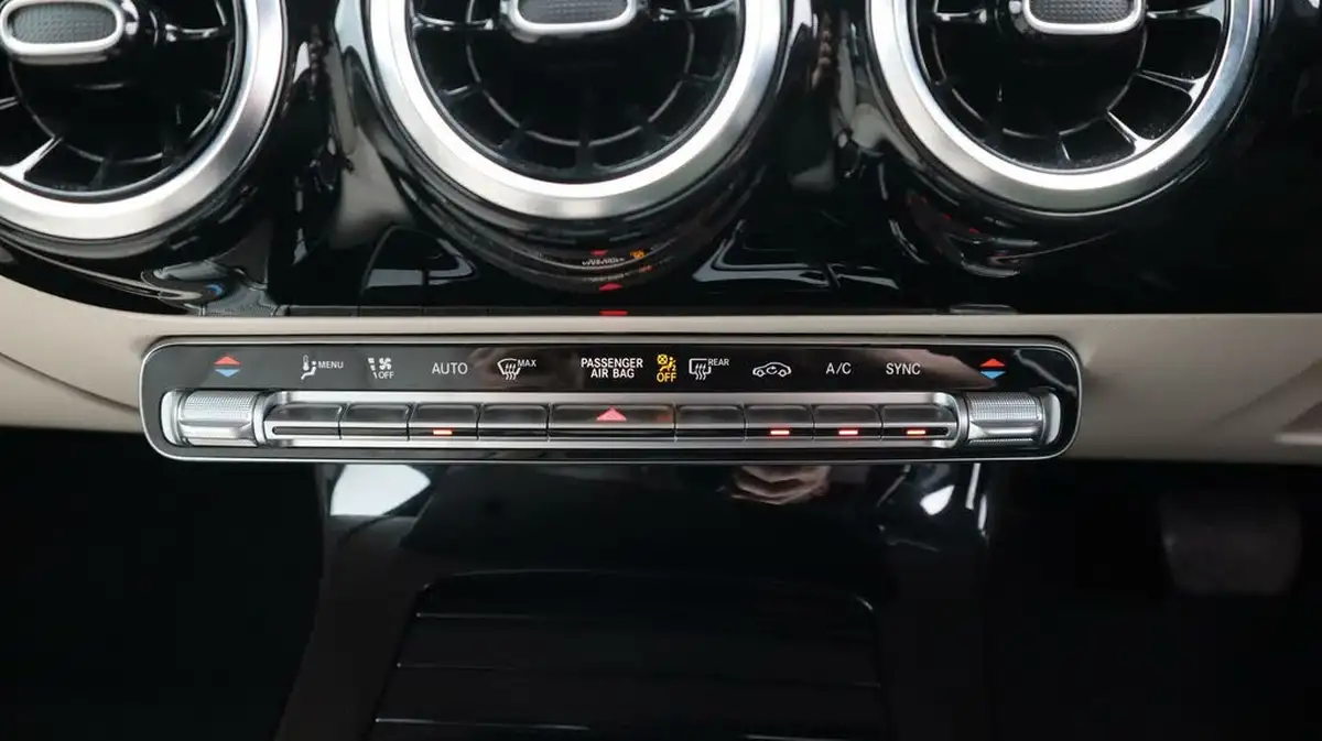 2022-mercedes-benz-a-class-13-a200-sport-executive-edition-saloon-4d-7g-dct-big-12