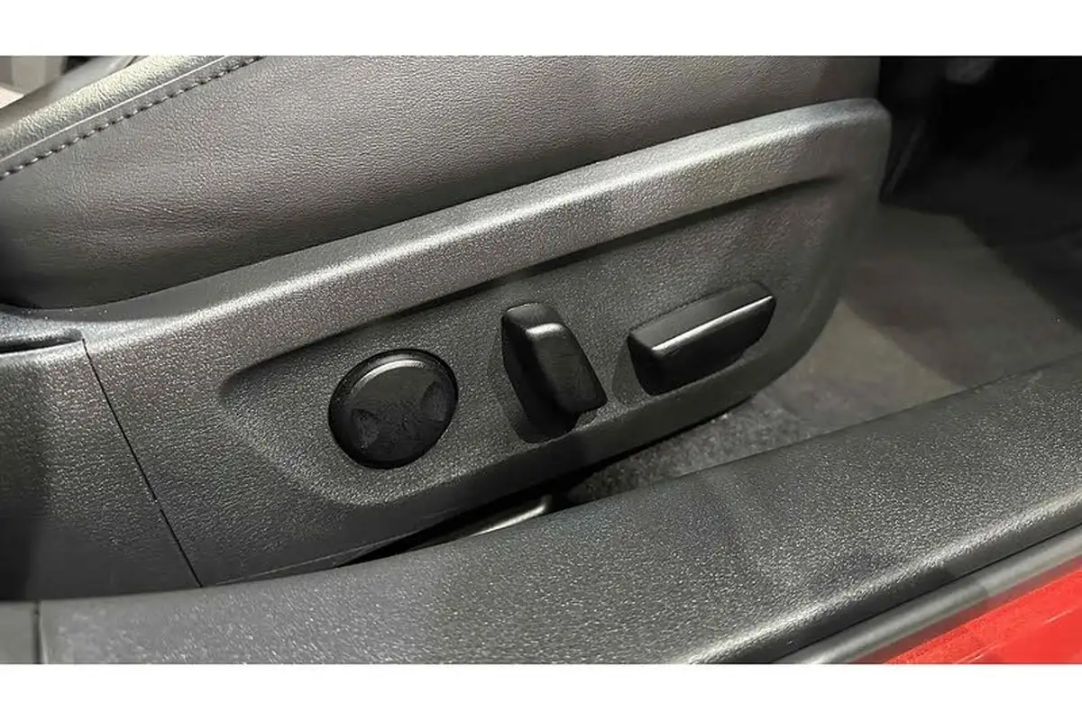 2022-mazda-mazda3-20-gt-sport-186ps-saloon-4d-big-27