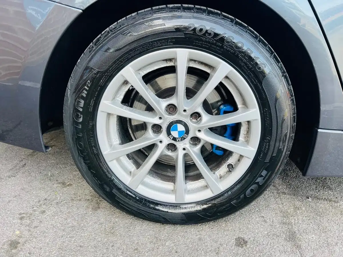 2013-bmw-3-series-20td-320d-efficientdynamics-163bhp-efficientdynamics-ss-saloon-4d-big-61