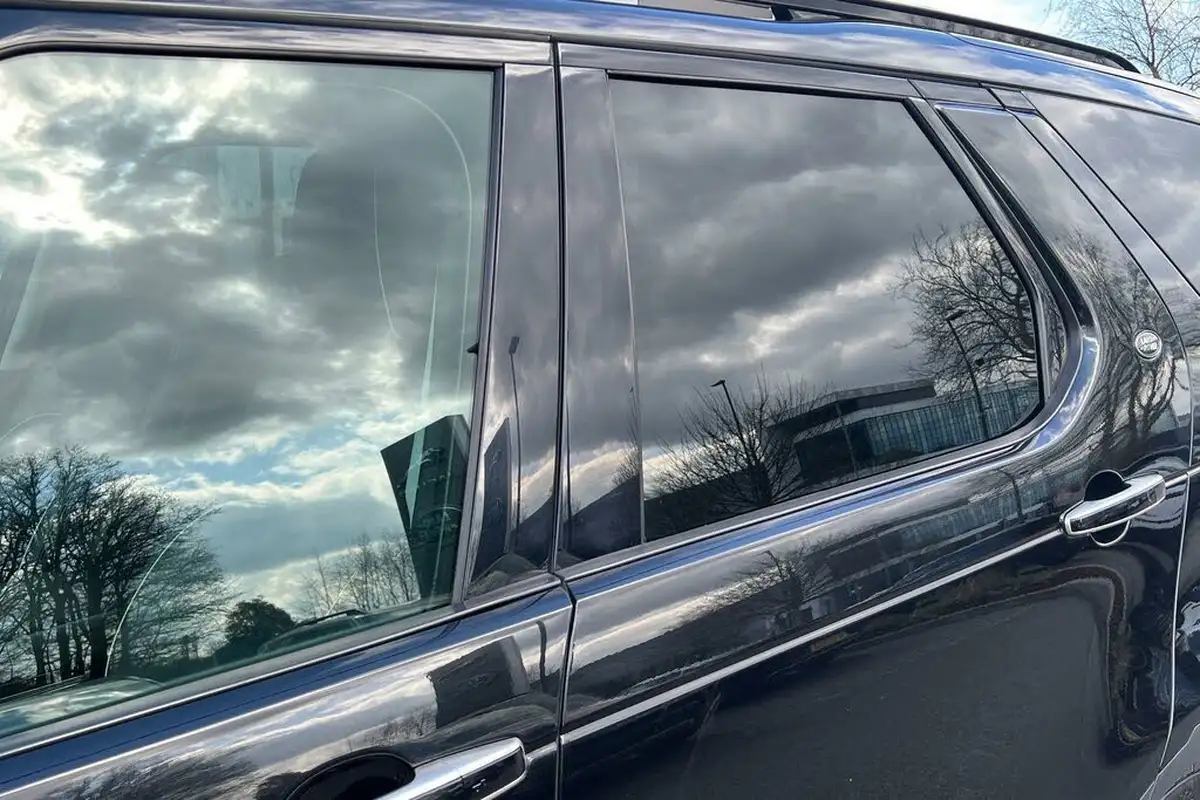 2019-land-rover-discovery-30-sd6-hse-luxury-big-19