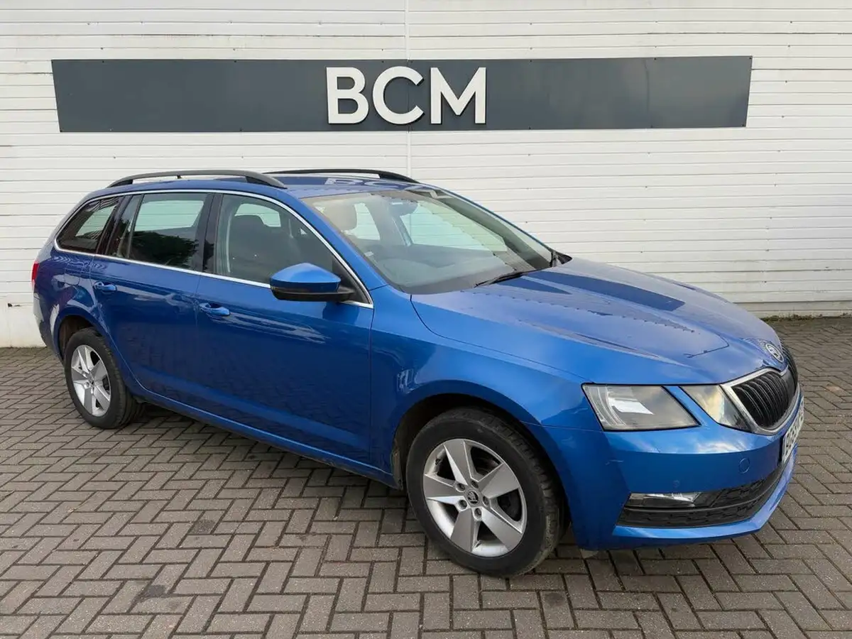 2019-skoda-octavia-16tdi-se-technology-estate-big-0