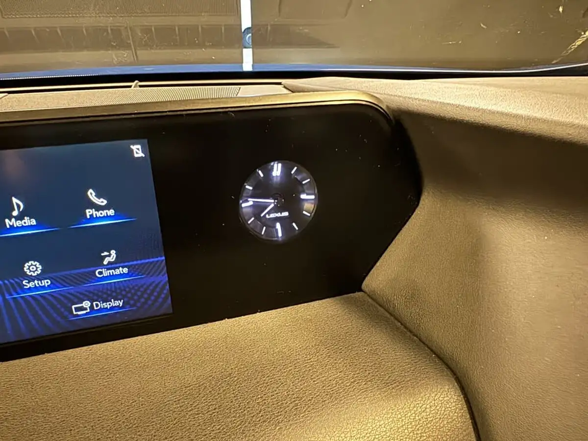 2019-lexus-ux-250h-20-ux-premium-pack-with-navigation-big-19