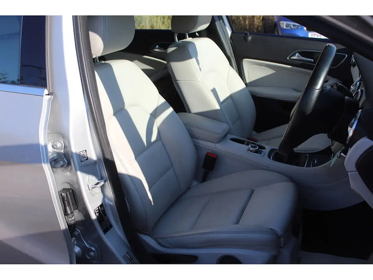 2016-mercedes-benz-a-class-15d-a180d-sport-executivess-big-9