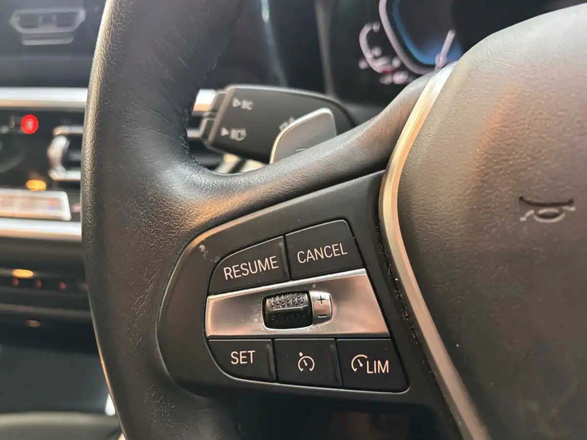 2022-bmw-3-series-20-330e-se-pro-touring-5d-big-28