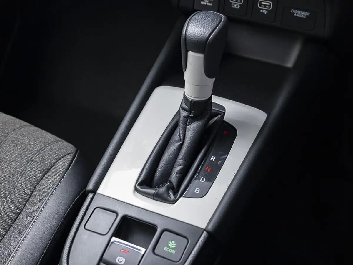 2021-honda-jazz-15-i-mmd-sr-109ps-big-16