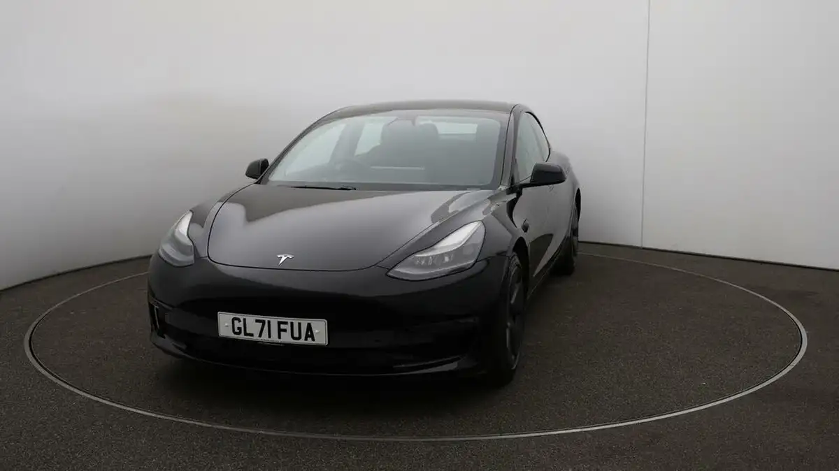 2021-tesla-model-3-e-long-range-awd-big-30