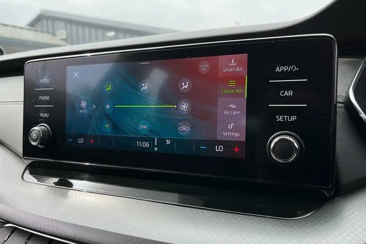 2020-skoda-octavia-15-tsi-se-first-edition-estate-big-32