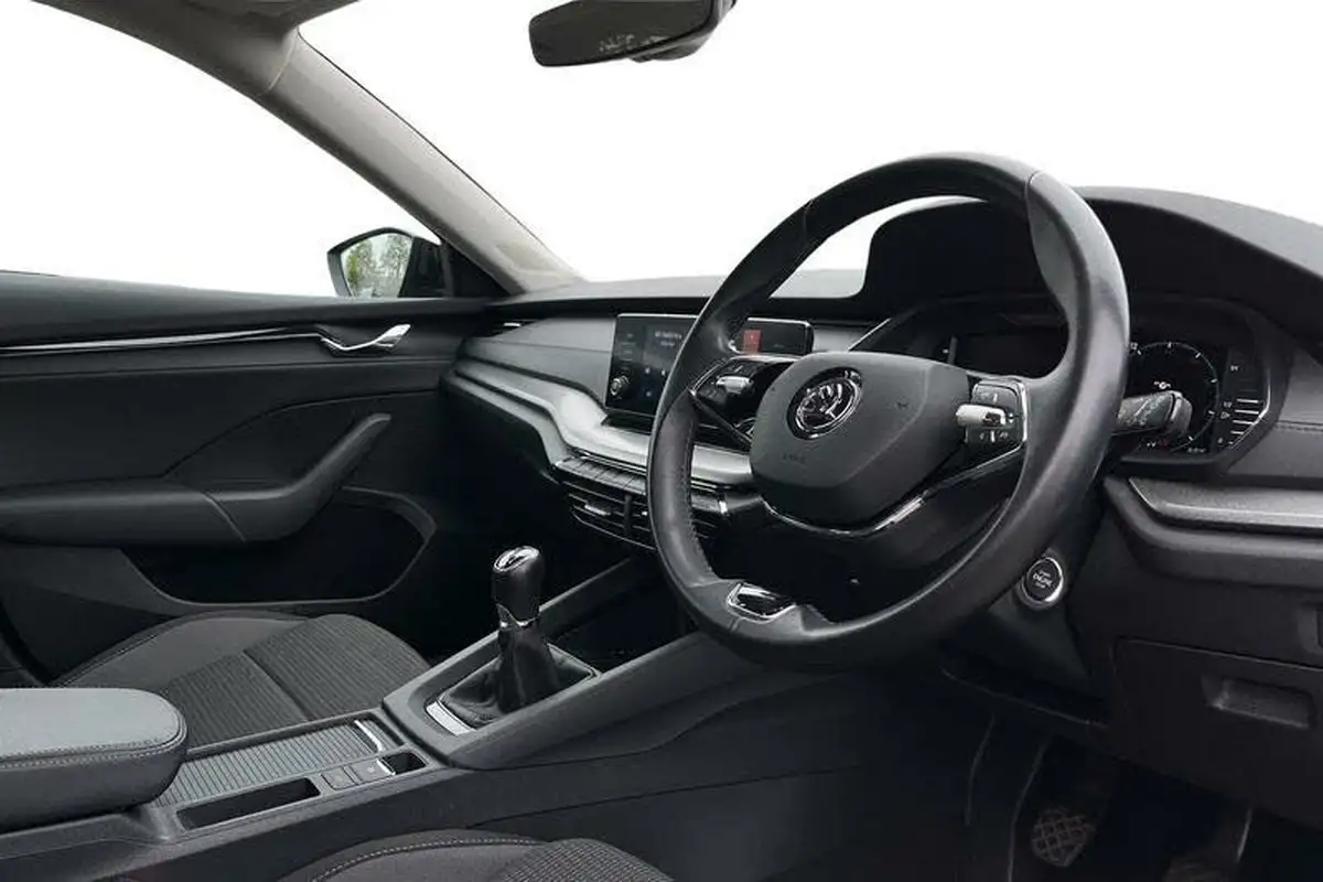2020-skoda-octavia-15-tsi-se-first-edition-estate-big-8