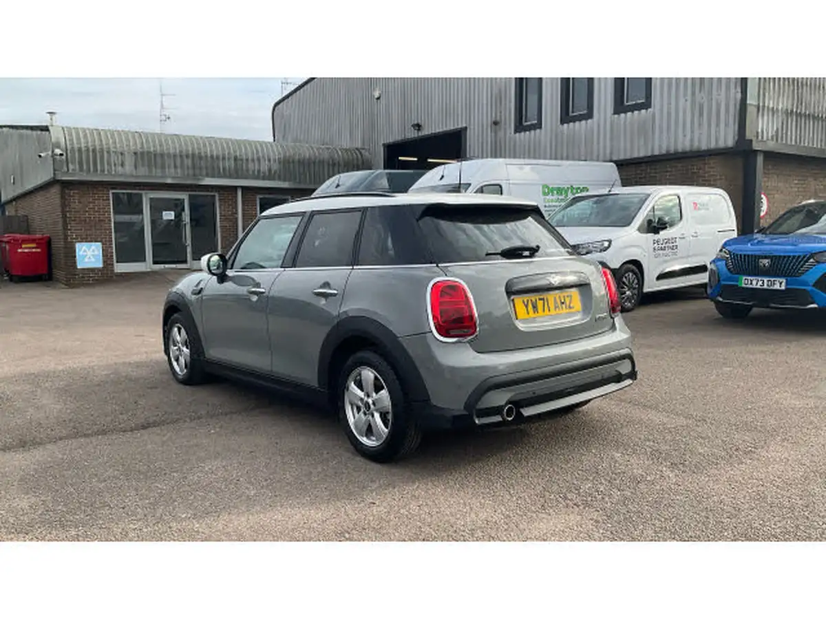 2022-mini-cooper-15-cooper-classic-hatchback-5d-big-35