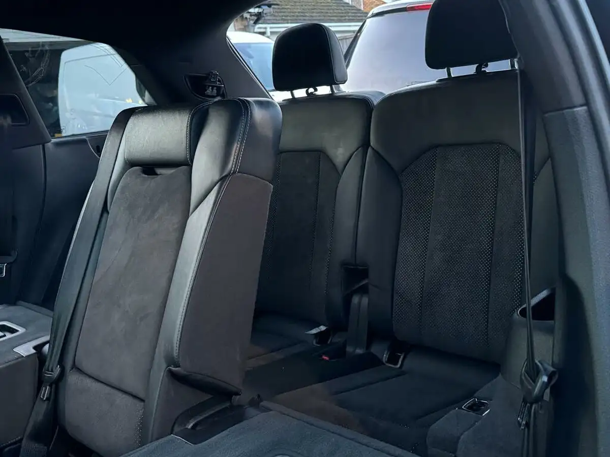 2018-audi-q7-30-45-tdi-s-line-big-29
