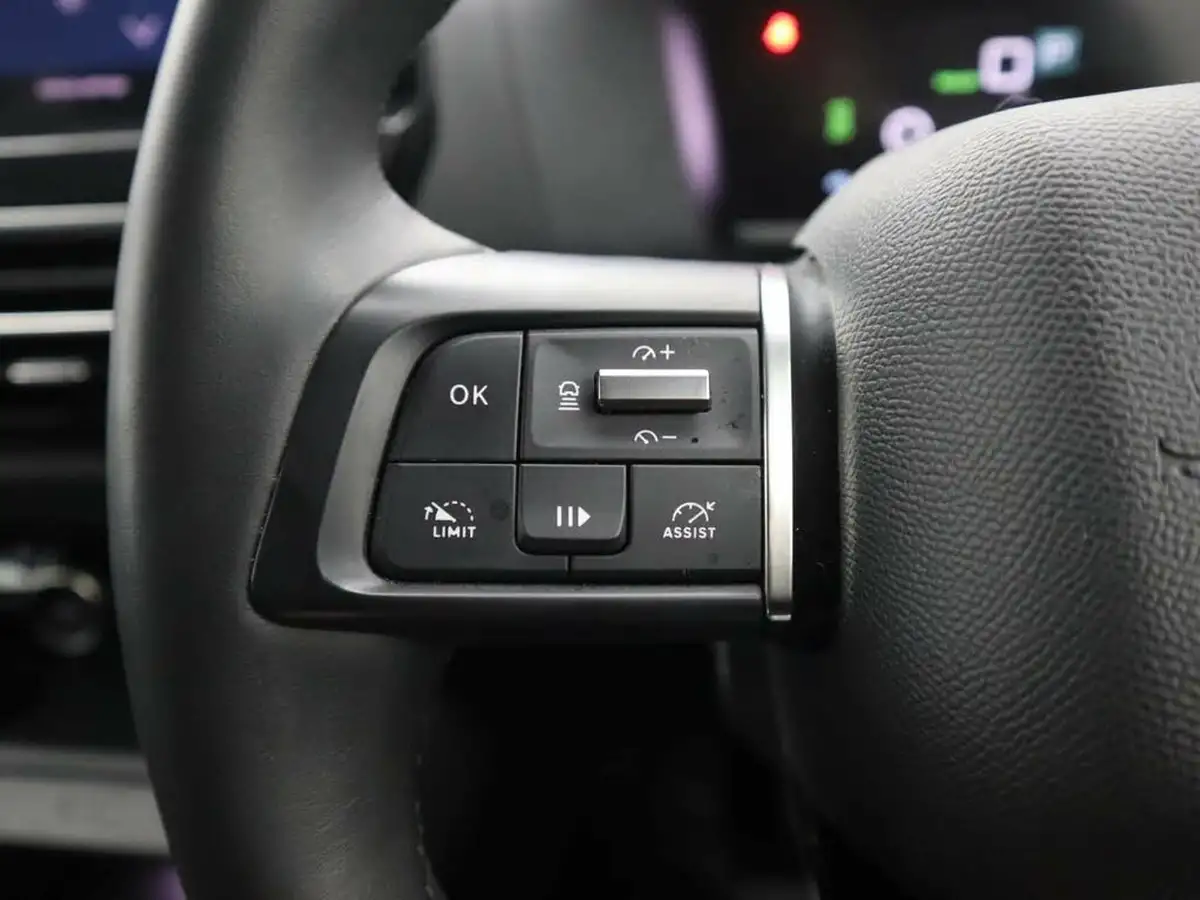 2021-citroen-c4-e-shine-plus-big-24