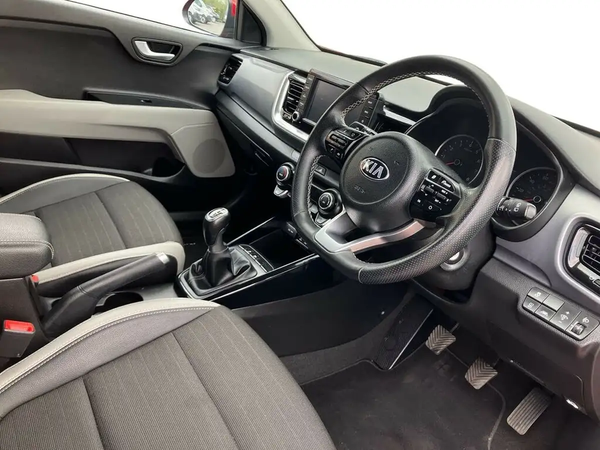2019-kia-stonic-10-t-gdi-3-big-7