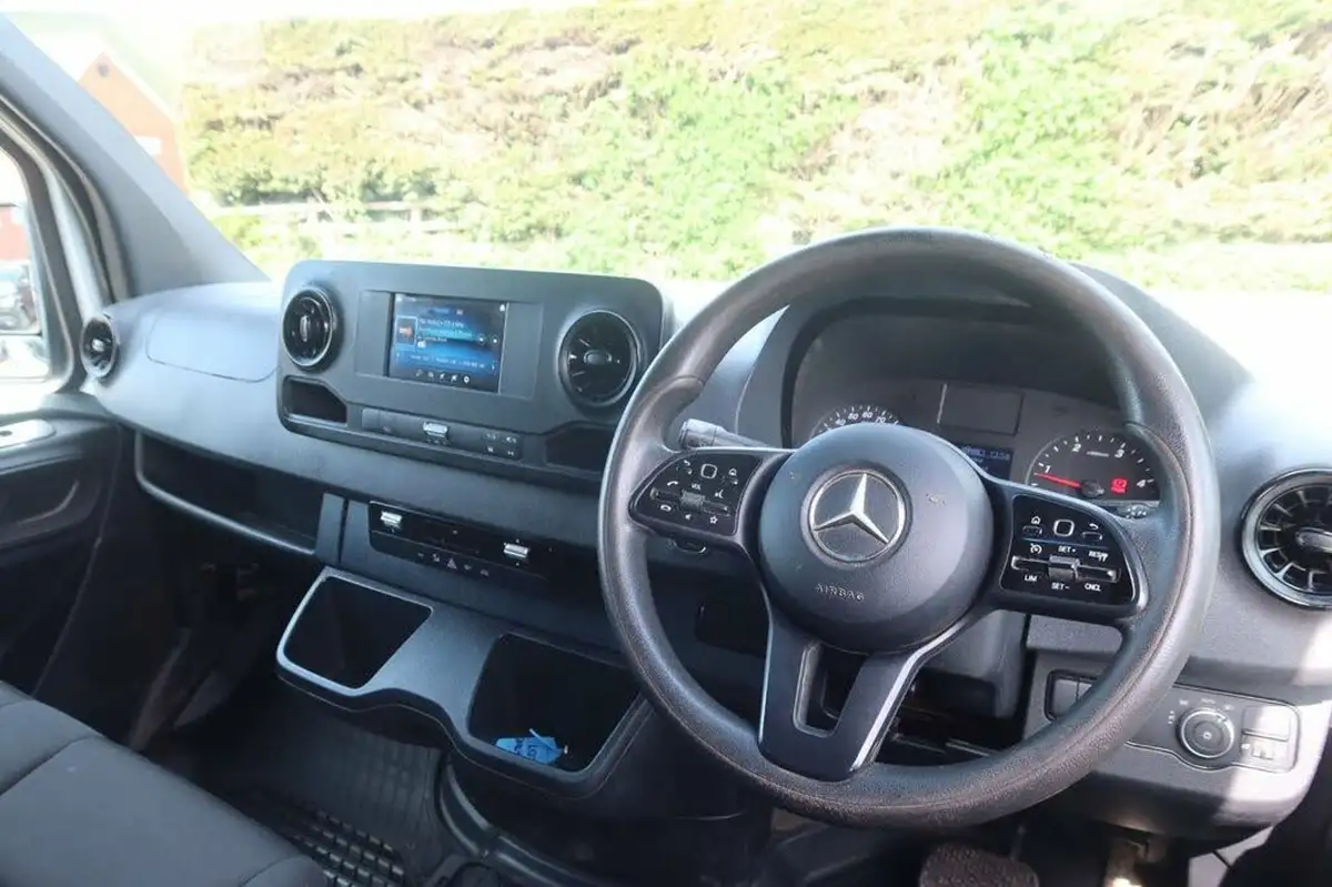 2019-mercedes-benz-sprinter-21cdi-316-l2h1-163pseu6b-panel-van-rwd-eco-gear-360-big-3