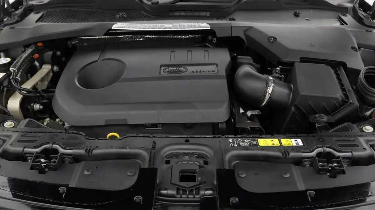 2022-land-rover-range-rover-evoque-15-p300e-r-dynamic-s-big-18