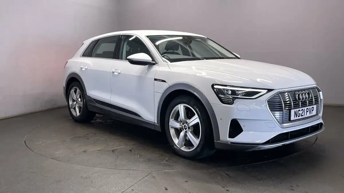 2021-audi-e-tron-55e-technik-station-wagon-big-1