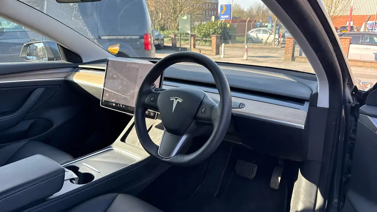 2021-tesla-model-3-e-long-range-4x4-big-8