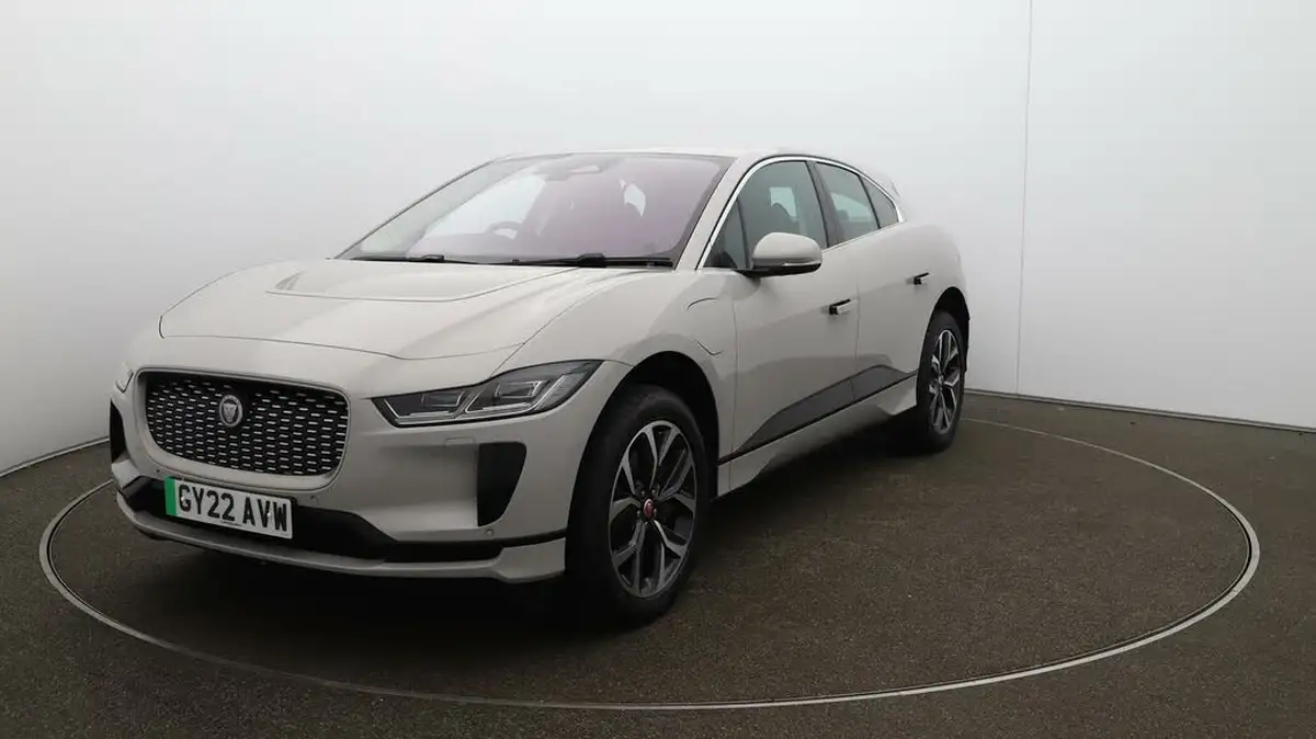 2022-jaguar-i-pace-ev400-hse-big-30