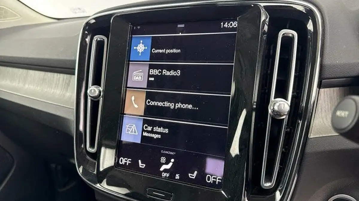 2021-volvo-xc40-20-b4-inscription-pro-194bhp-auto-big-17