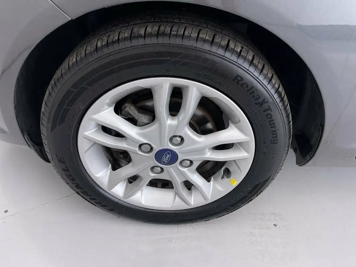 2016-ford-fiesta-10t-zetec-100ps-ecoboost-ss-5d-big-63