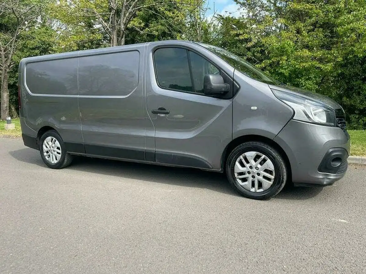 2017-renault-trafic-16dci-ll29-125-sport-nav-energy-125-e6-panel-van-big-6