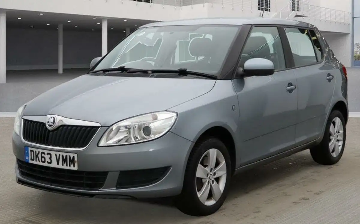 2013-skoda-fabia-16td-se-105ps-hatchback-big-3