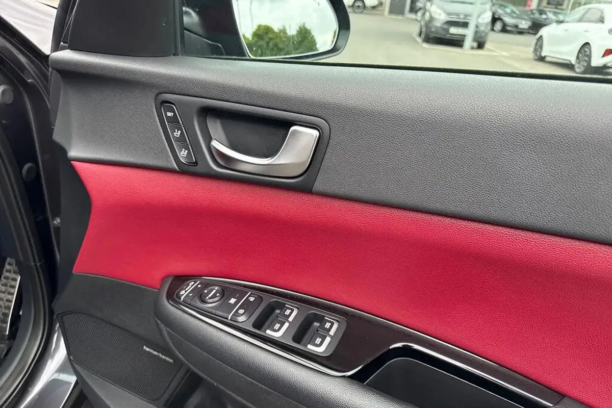 2018-kia-optima-20-t-gdi-gt-big-20