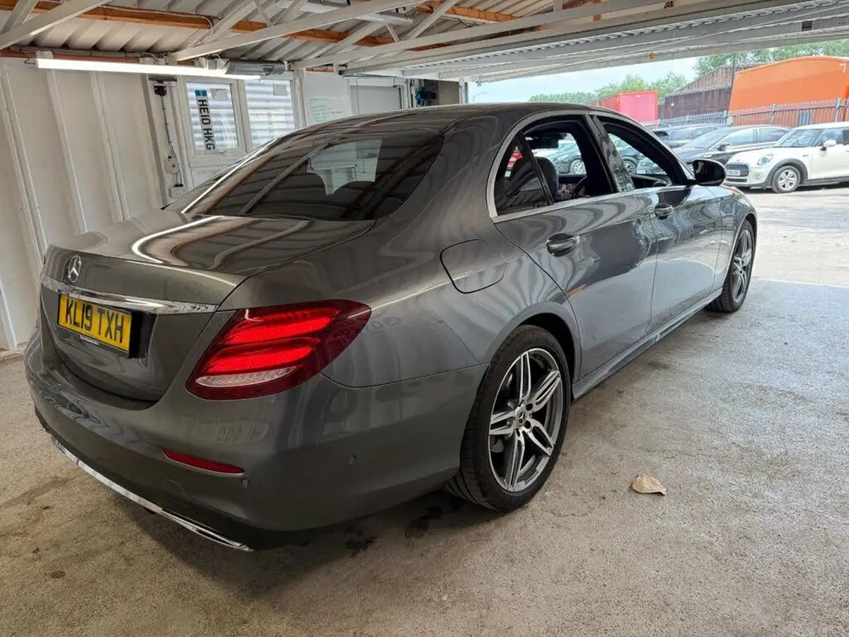 2019-mercedes-benz-e-class-20d-e220d-amg-line-saloon-4d-plus-big-5