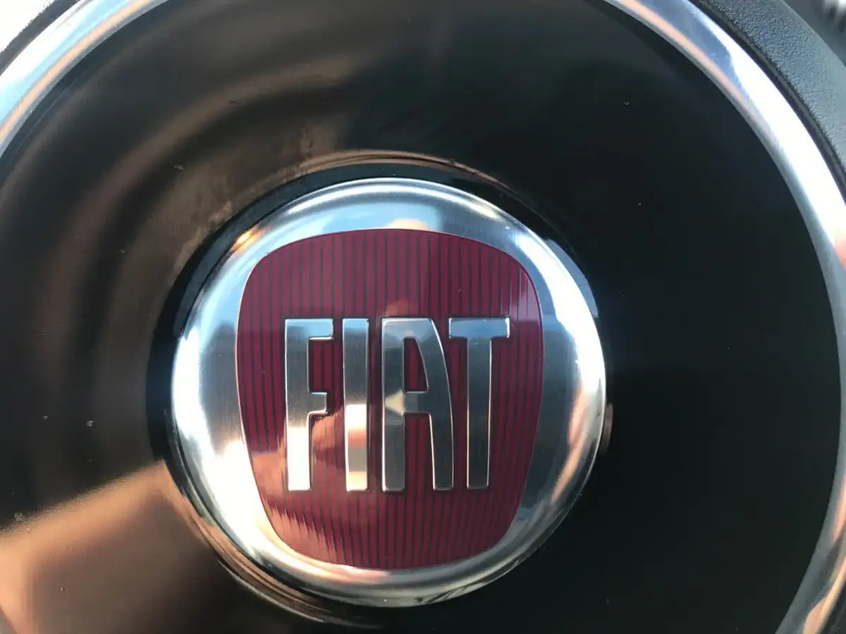 2022-fiat-500-10-dolcevita-big-22