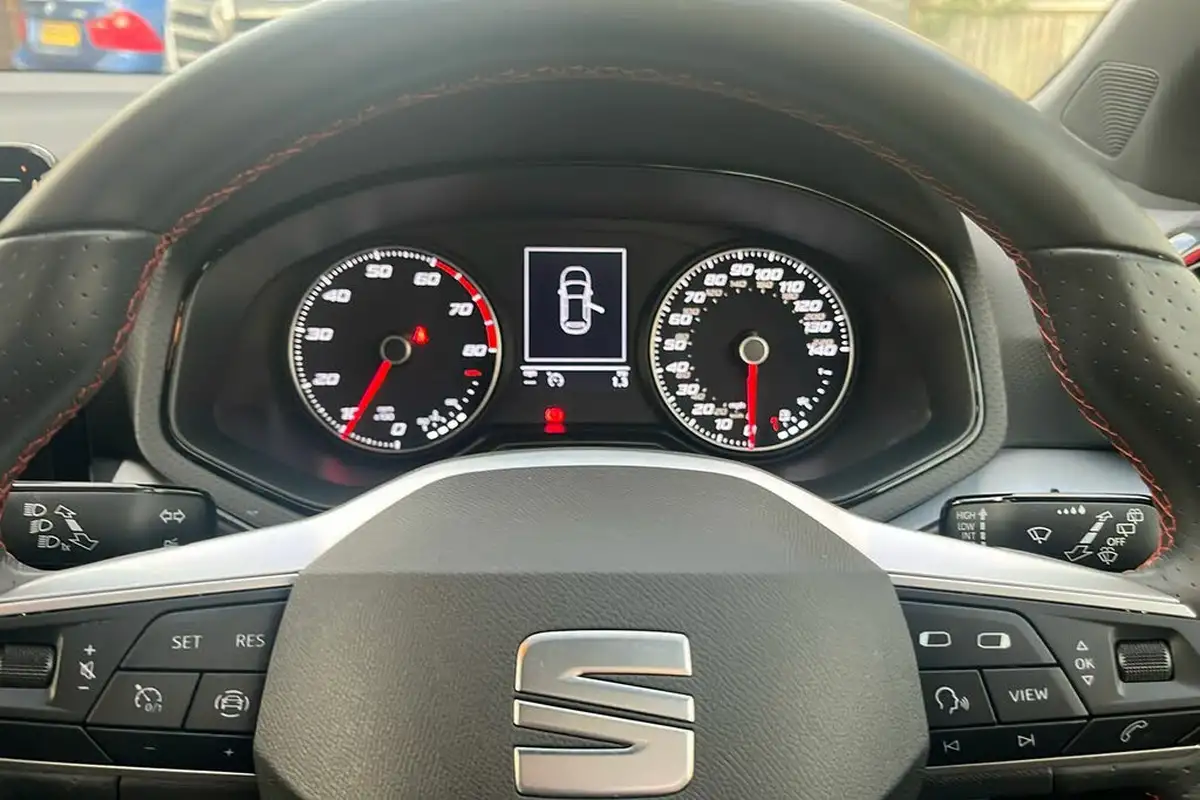 2022-seat-ibiza-10-tsi-fr-110ps-big-18