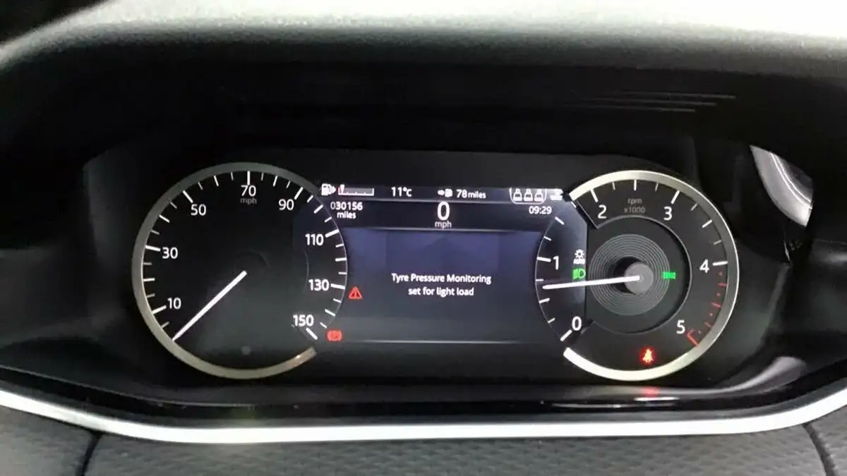 2021-land-rover-range-rover-evoque-20-d165-evoque-big-9