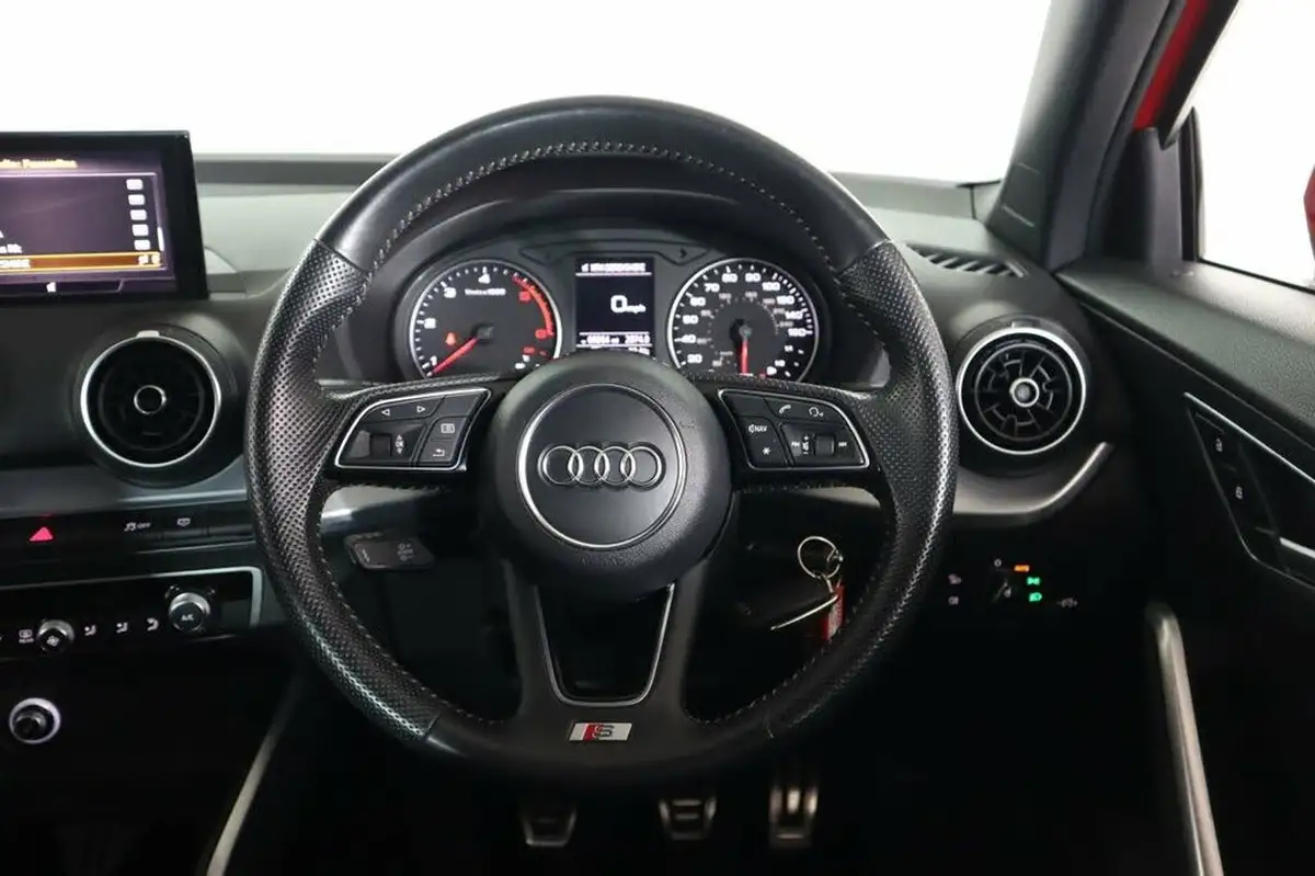 2018-audi-q2-16tdi-s-line-115ps-big-32