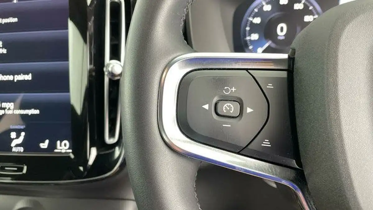 2021-volvo-xc40-20-b4-r-design-pro-194bhp-awd-auto-big-22